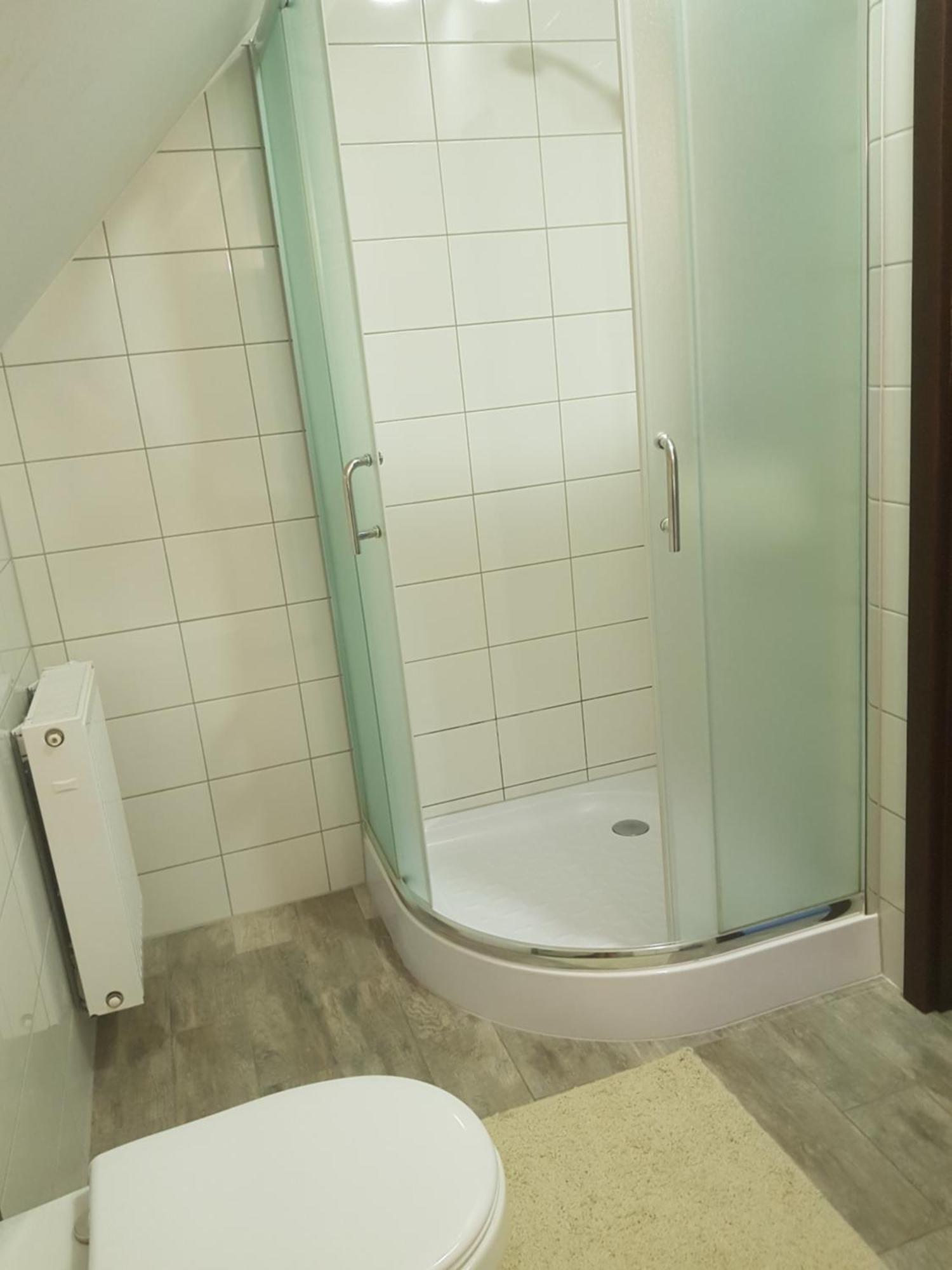 Stas -Przy Szkole Nr 3 W Skawie Skawa Extérieur photo